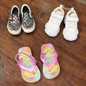 Kids Sz10-11 bundle. 3 pair.